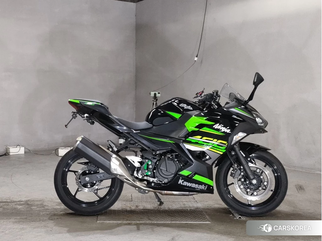 Проданный Kawasaki NINJA 400 2018 из Японии, фото 2