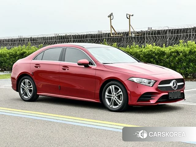 Mercedes-Benz Class A 2022 Красный из Китая