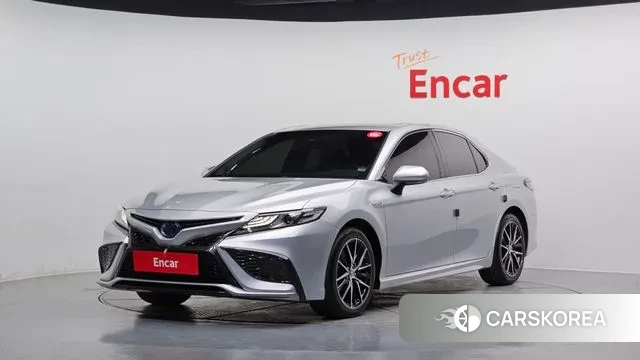 Toyota Camry (XV70) 2021 Серебряный из Кореи
