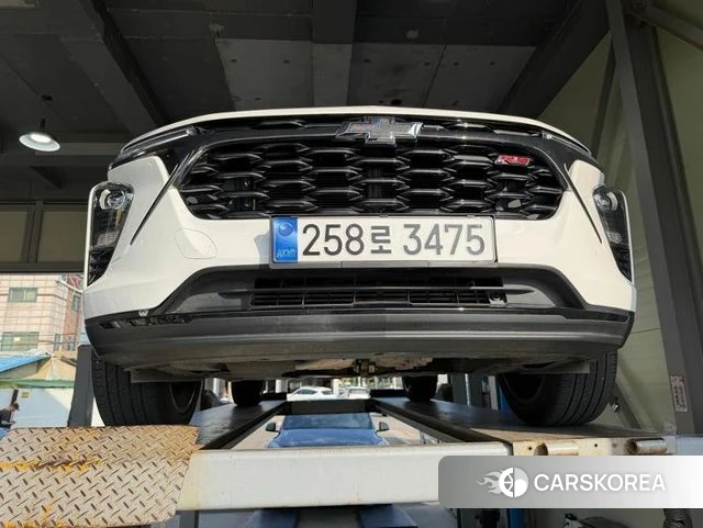 Chevrolet (GM Daewoo) Trax Crossover 2023 Белый из Кореи