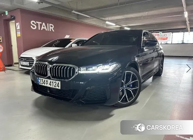 BMW 5 Series (G30) 2021 Черный из Кореи