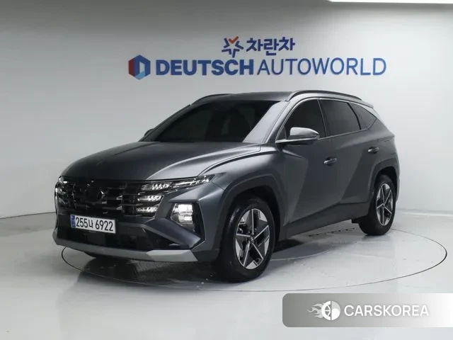 Hyundai The New Tucson (NX4) 2024 Темно-зеленый из Кореи