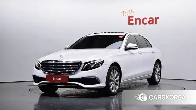 Mercedes-Benz E-Class W213 2018 Белый из Кореи