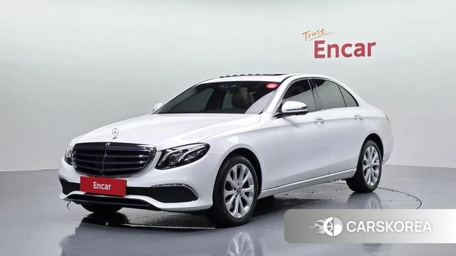 Mercedes-Benz E-Class W213 2018 Белый из Кореи