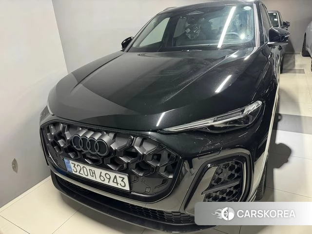 Audi Q5 (80A) 2025 Черный из Кореи