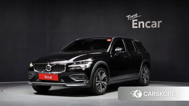 Volvo V60 Cross-Country 2nd Generation 2020 Черный из Кореи