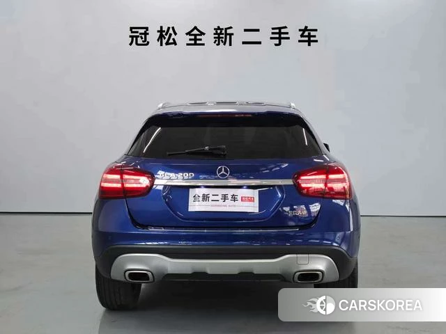 Mercedes-Benz GLA 2018 Синий из Китая