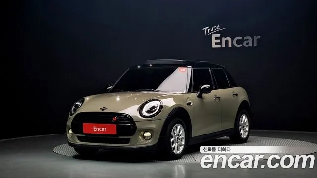 Mini Cooper 2018 Песочный из Кореи