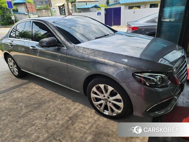 Mercedes-Benz E-Class W213 2019 Серый из Кореи
