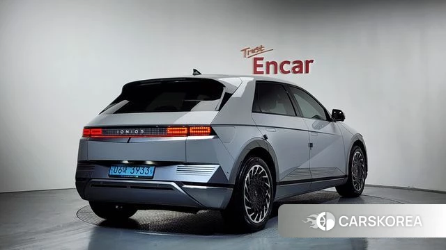 Hyundai Ionic 5 2022 Серебристо-серый из Кореи