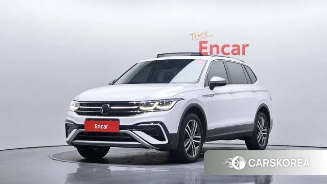 Volkswagen Tiguan Allspace 2022 Белый из Кореи