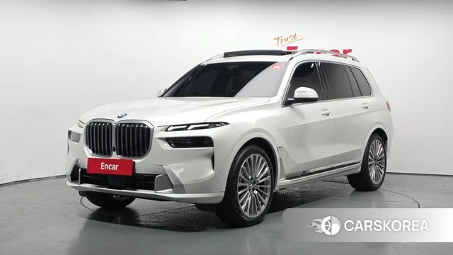 BMW X7 (G07) 2023 Белый из Кореи