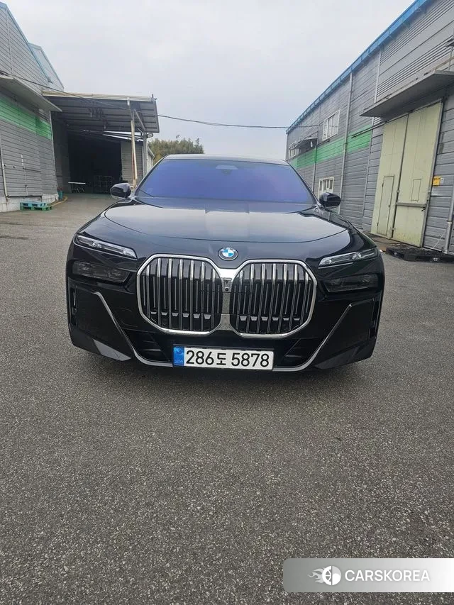 BMW 7 Series (G70) 2025 Черный из Кореи