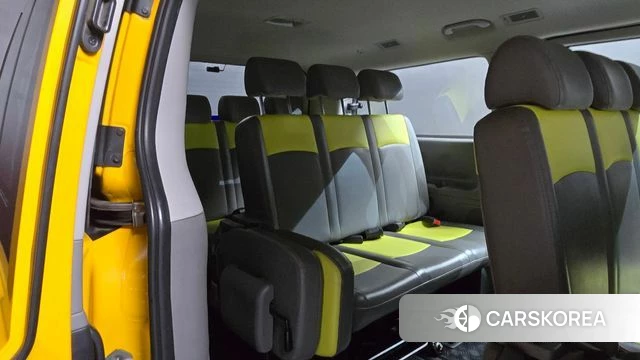 Hyundai The New Grand Starex 2018 Желтый из Кореи