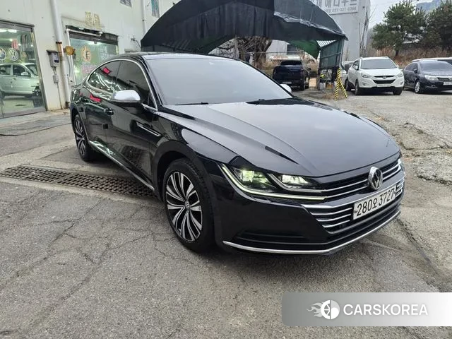 Volkswagen Arteon 2019 Черный из Кореи