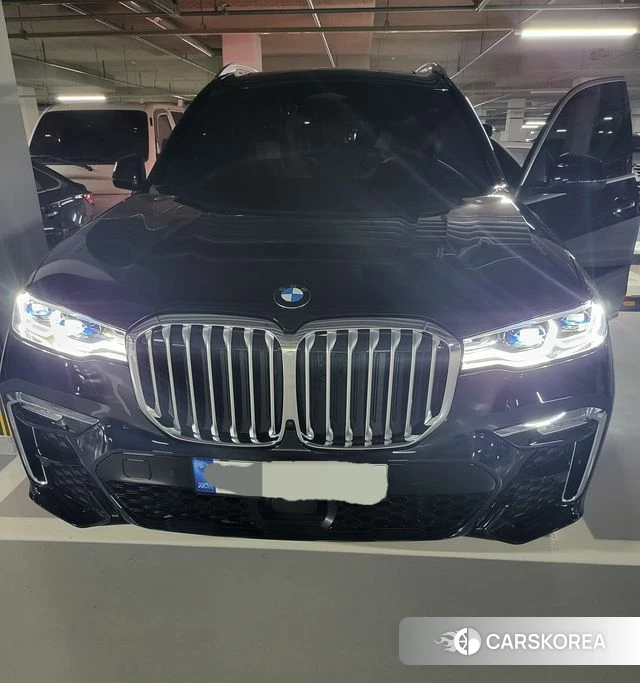 BMW X7 (G07) 2022 Черный из Кореи