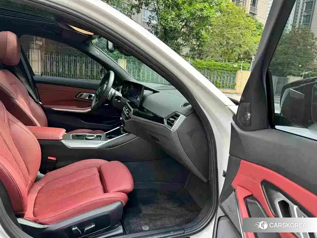 BMW 3 series 2024 Белый из Китая, фото 2