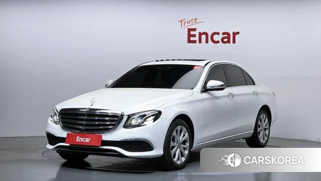 Mercedes-Benz E-Class W213 2018 Белый из Кореи