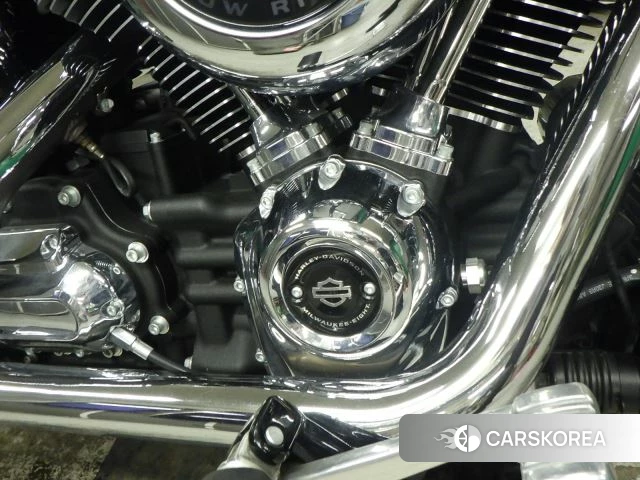 Engine photo