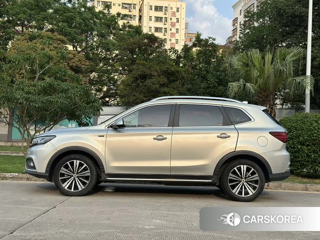 Roewe eRX5 2018 Серебристо-серый из Китая