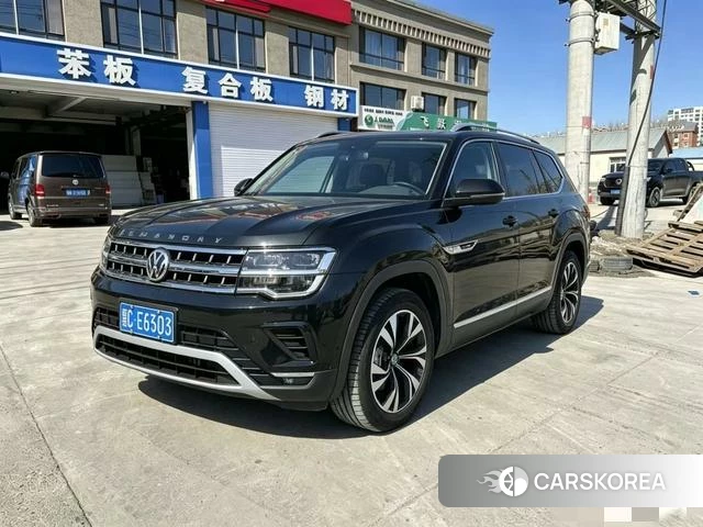 Volkswagen Tourang 2022 Черный из Китая