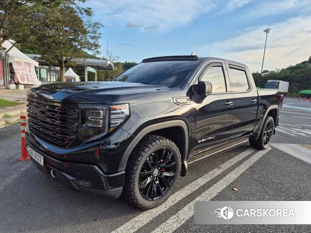 GMC Sierra 2023 Черный из Кореи