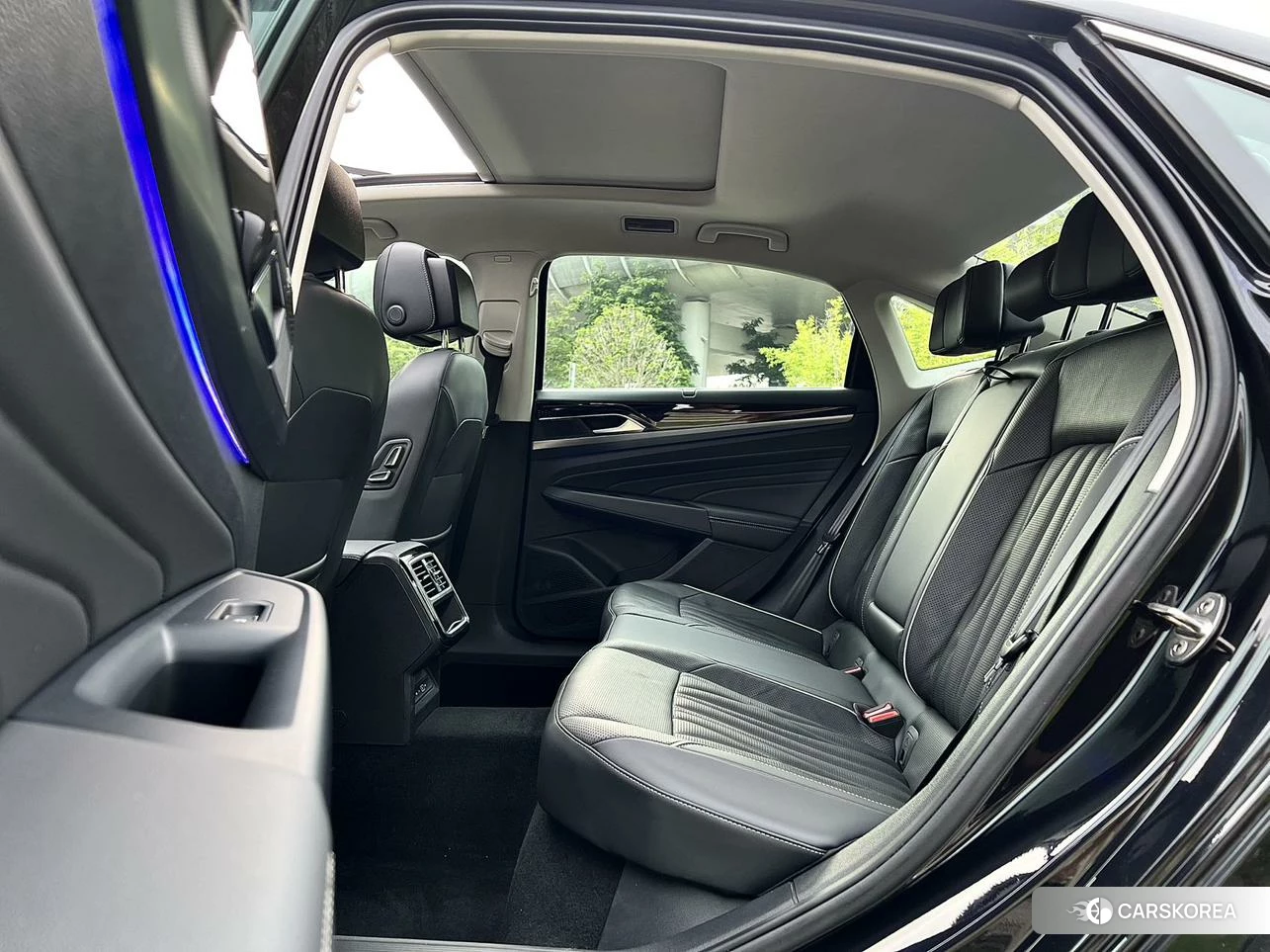Volkswagen Passat 2021 Черный из Китая