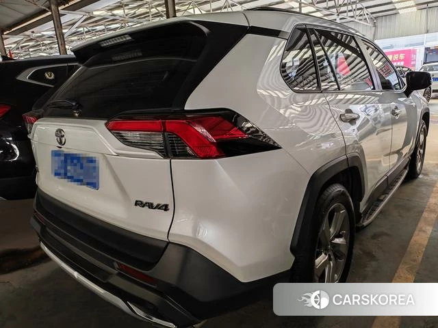 Toyota RAV4 Rongfang 2022 Белый из Китая