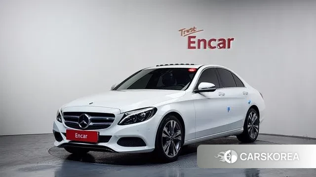 Mercedes-Benz C-Class W205 2018 Белый из Кореи