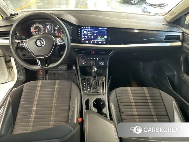 Volkswagen Lavida 2020 Белый из Китая