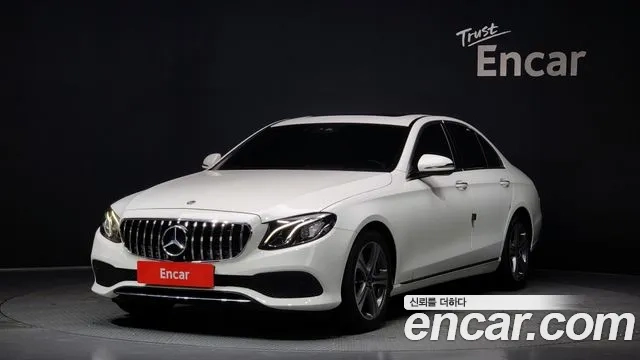 Mercedes-Benz E-Class W213 2018 Белый из Кореи