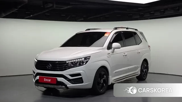 Ssangyong Korando Turismo 2018 Белый из Кореи