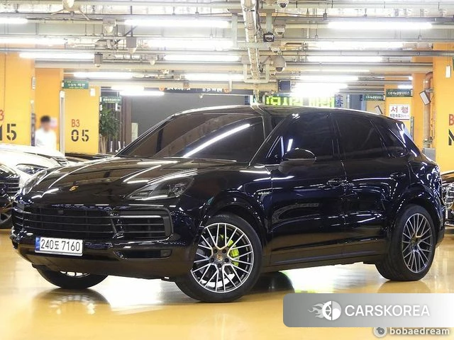 Porsche Cayenne (PO536) 2022 Черный из Кореи