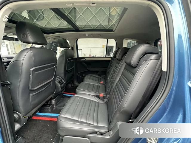 Volkswagen Touran L 2021 Синий из Китая