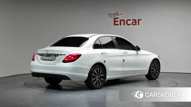 Mercedes-Benz C-Class W205 2020 Белый из Кореи