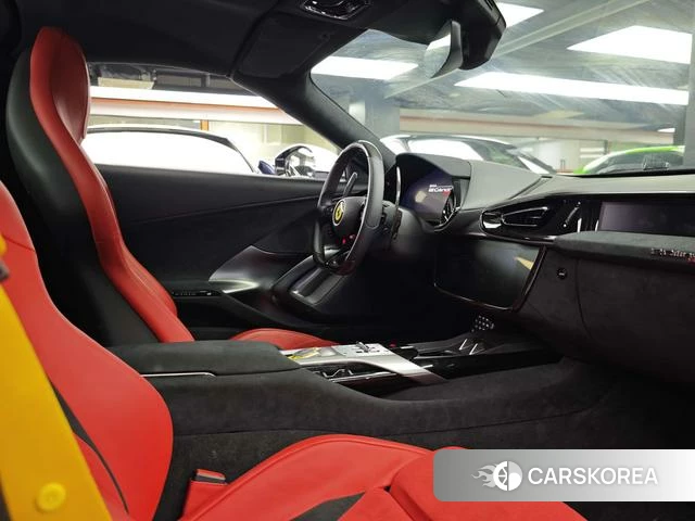 Ferrari 12Cilindri 2026 Белый из Китая