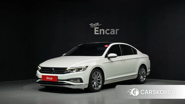 Volkswagen Passat GT (B8) 2021 Белый из Кореи