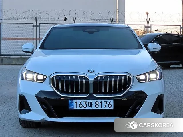 BMW 5 Series (G60) 2024 Белый из Кореи