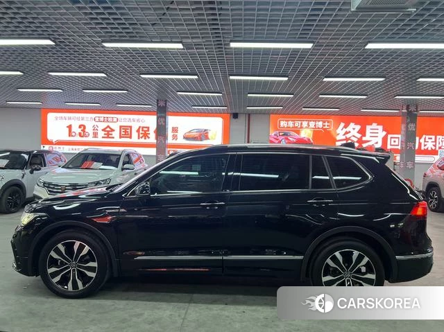 Volkswagen Tiguan L 2022 Черный из Китая