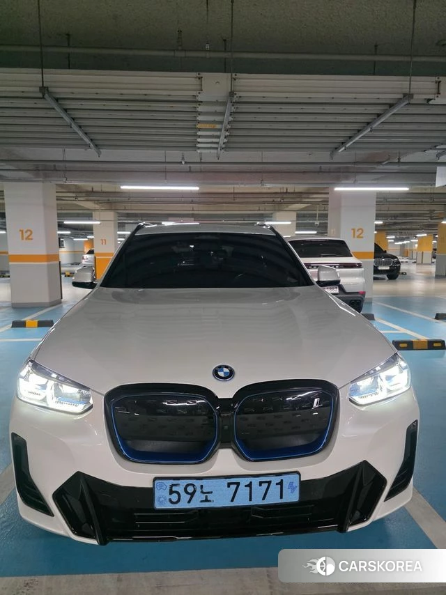 BMW iX3 2023 Белый из Кореи