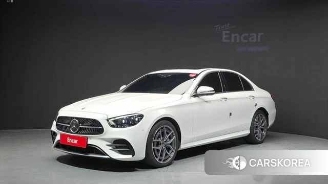 Mercedes-Benz E-Class W213 2023 Белый из Кореи