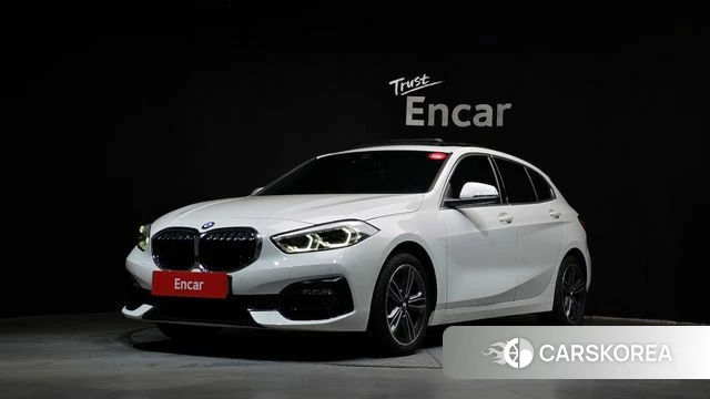 BMW 1 Series (F40) 2022 Белый из Кореи