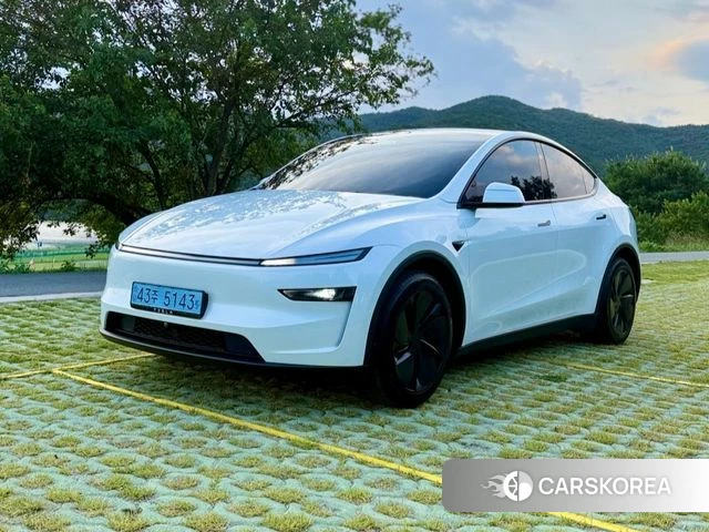 Tesla Model Y 2025 Белый из Кореи