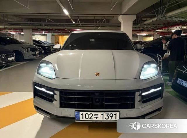 Porsche Cayenne (PO536) 2024 Серебристо-серый из Кореи