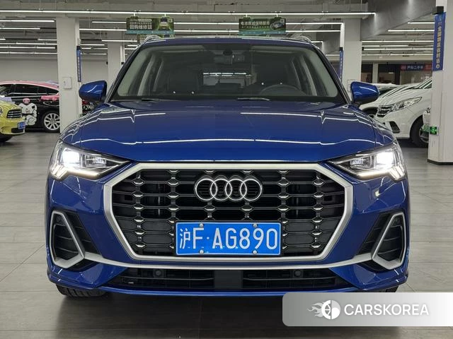 Audi Q3 2021 Синий из Китая