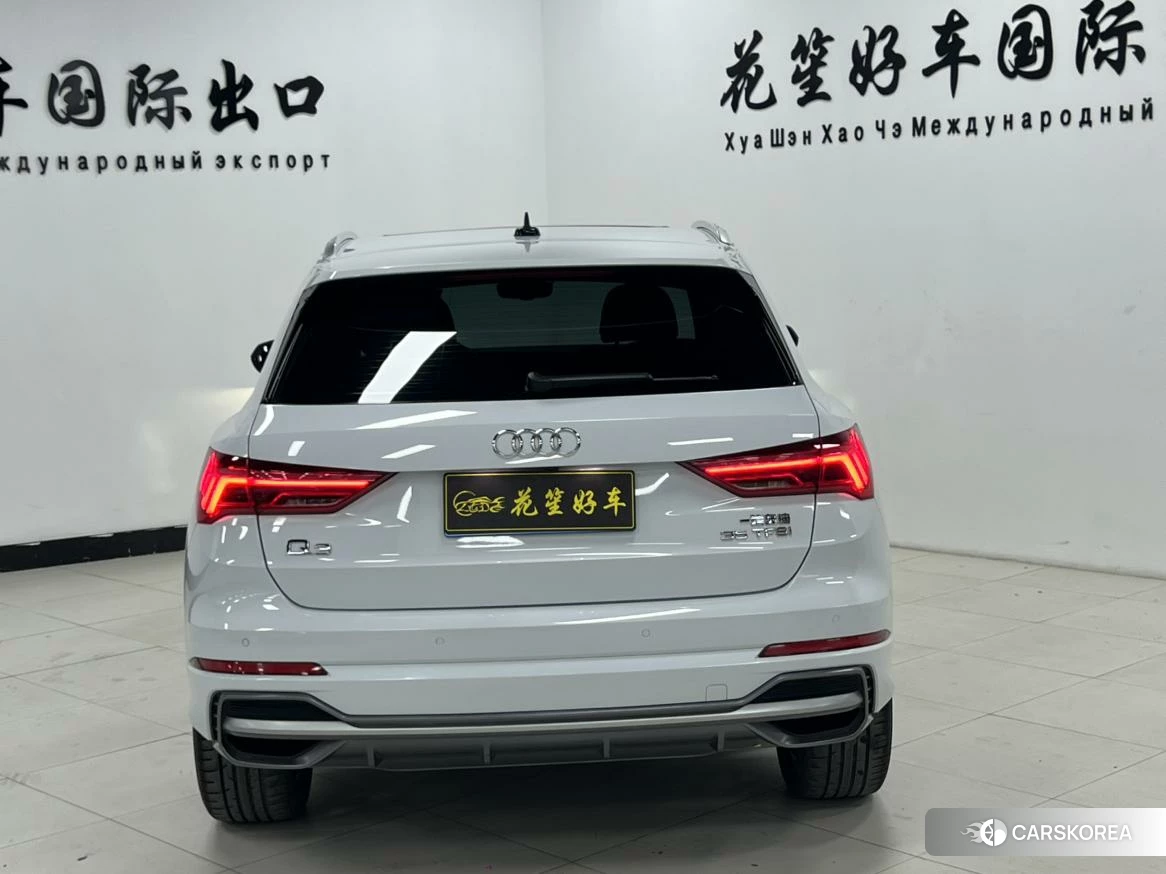 Audi Q3 2021 Белый из Китая