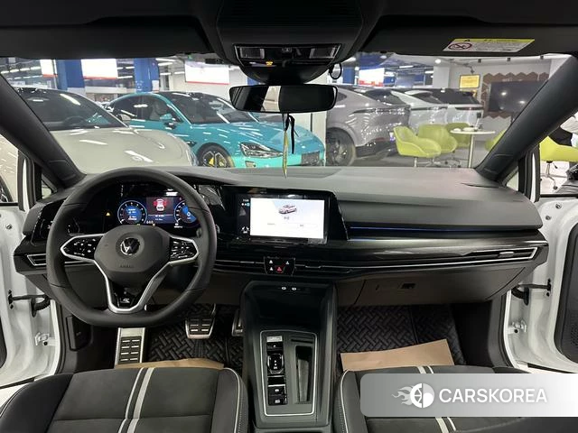 Volkswagen Golf 2022 Белый из Китая