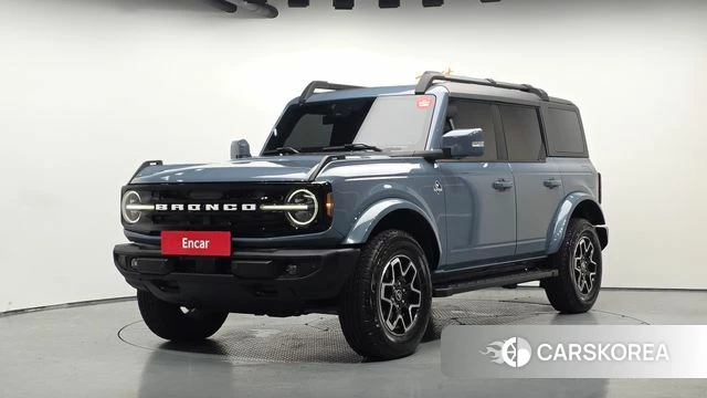 Ford Bronco 6th Generation 2023 Небесно-голубой из Кореи