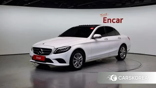 Mercedes-Benz C-Class W205 2019 Белый из Кореи