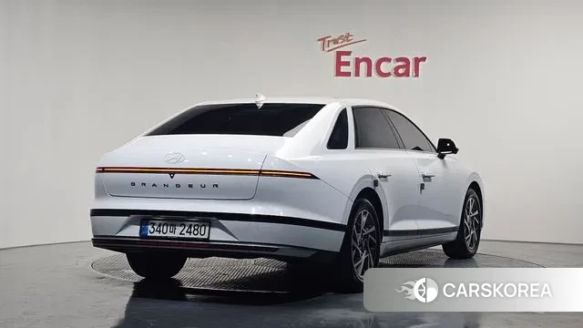 Hyundai Grandeur (GN7) 2024 Белый из Кореи